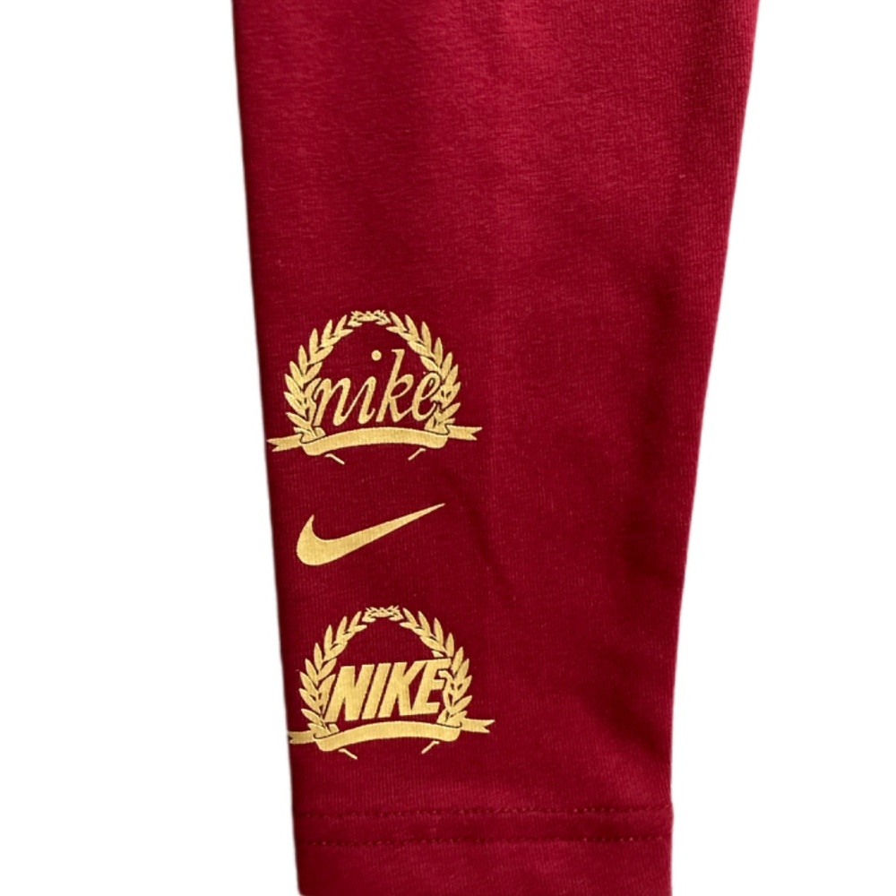 Nike - Picture 3 of 3